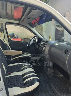 Toyota HiAce 2008 White