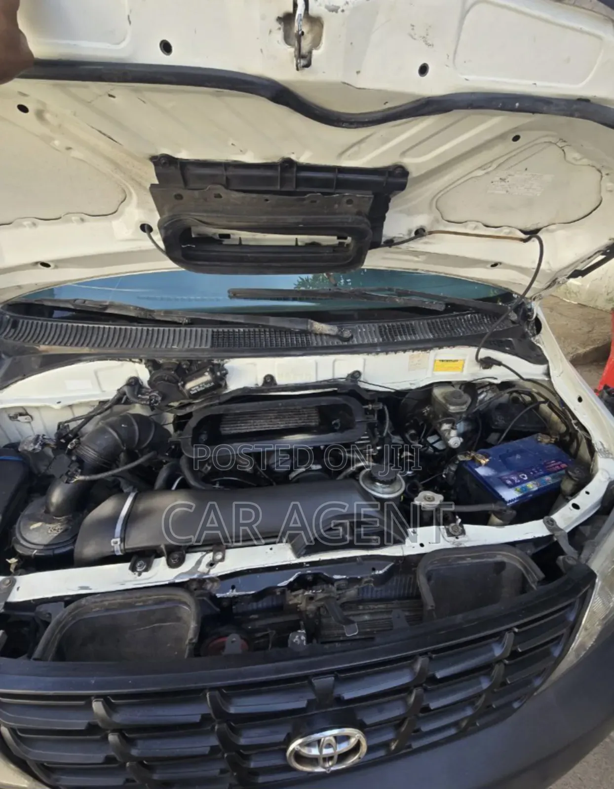 Toyota HiAce 2008 White