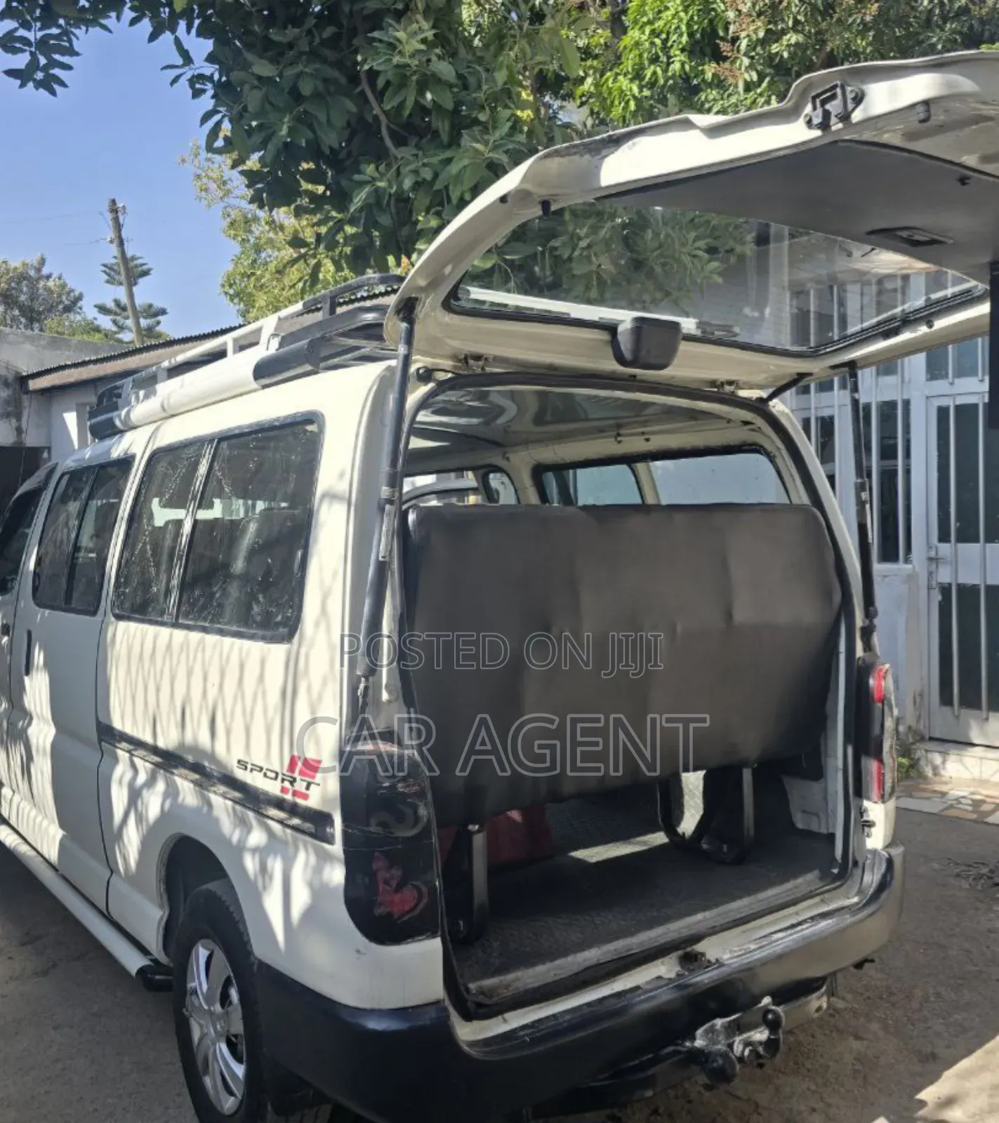 Toyota HiAce 2008 White