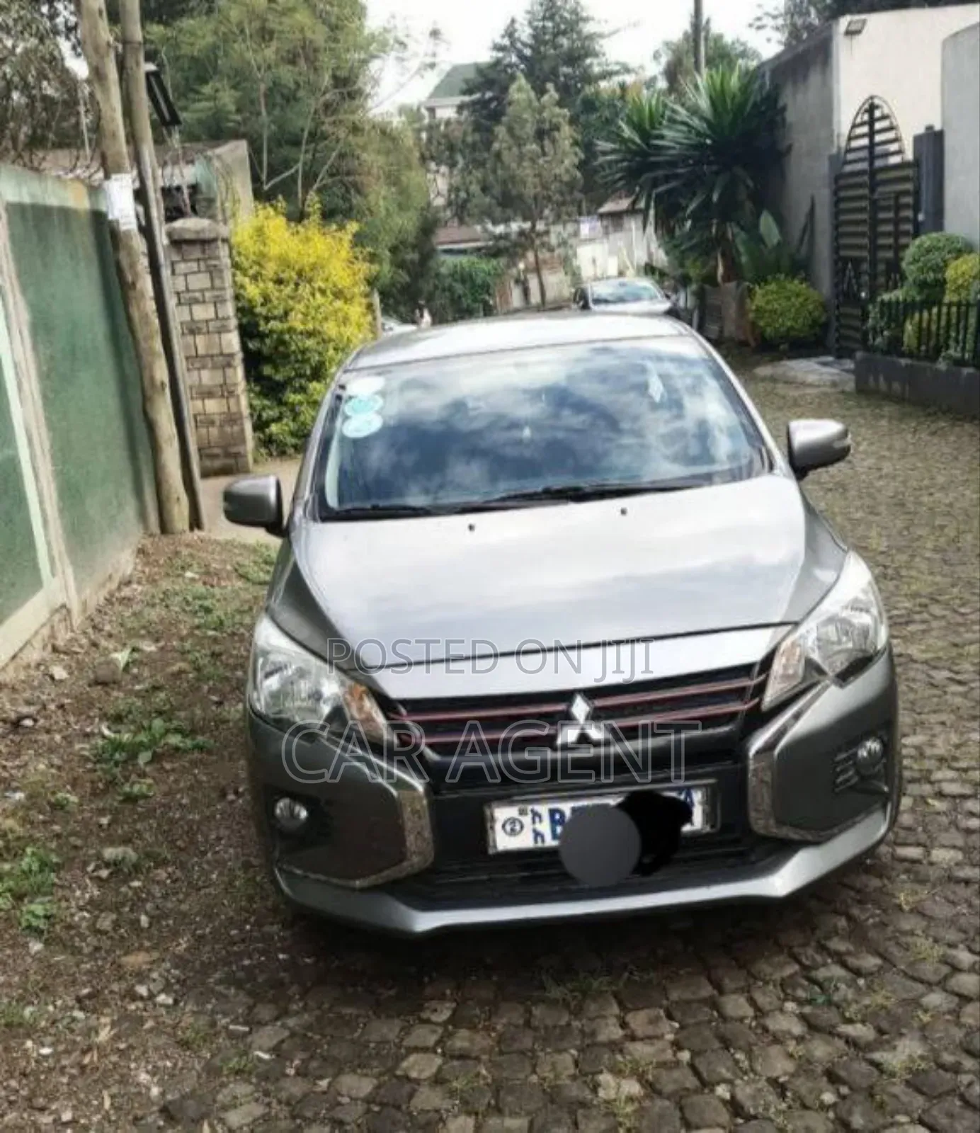 Mitsubishi Attrage 2021 Gray