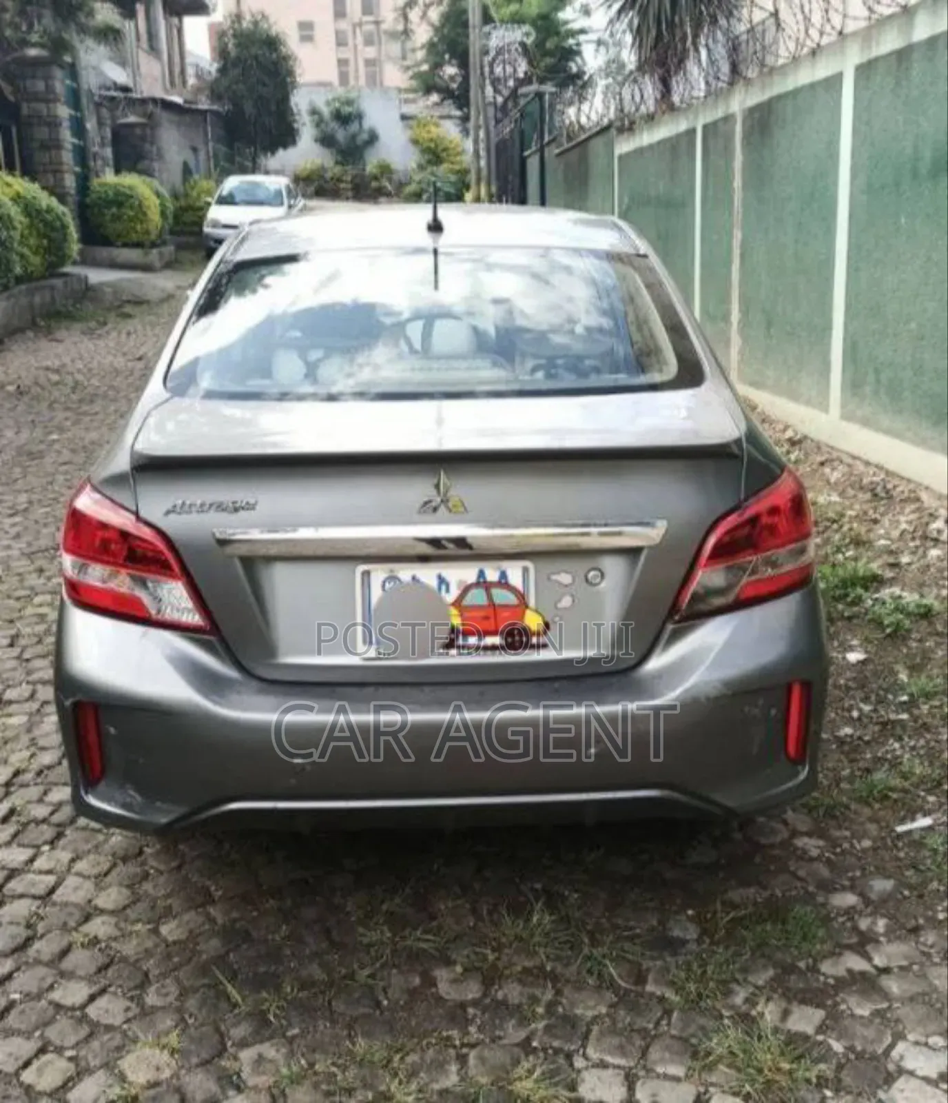 Mitsubishi Attrage 2021 Gray