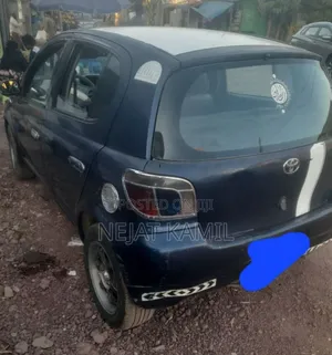Toyota Vitz 1999 Blue