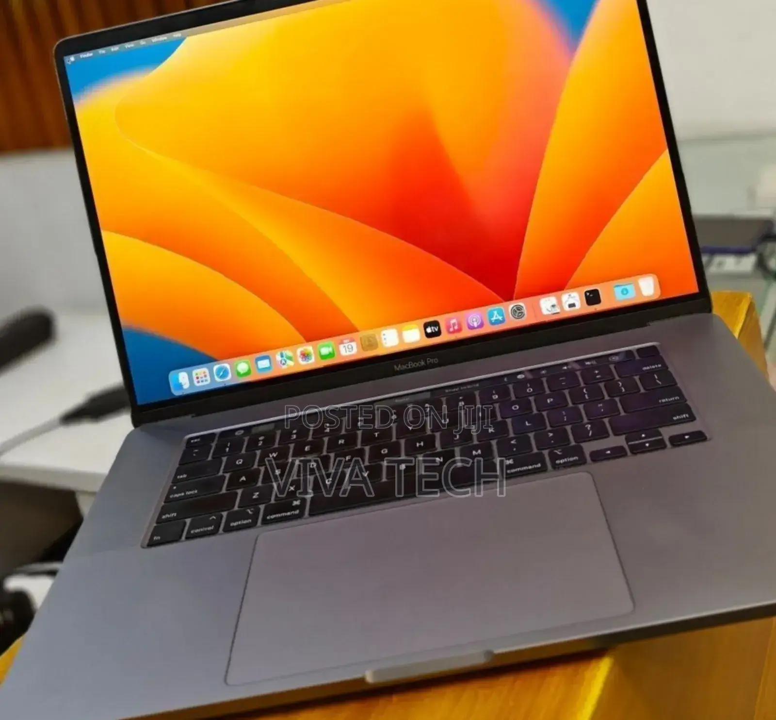 New Laptop Apple MacBook Pro 2019 32GB Intel Core I9 SSD 1T