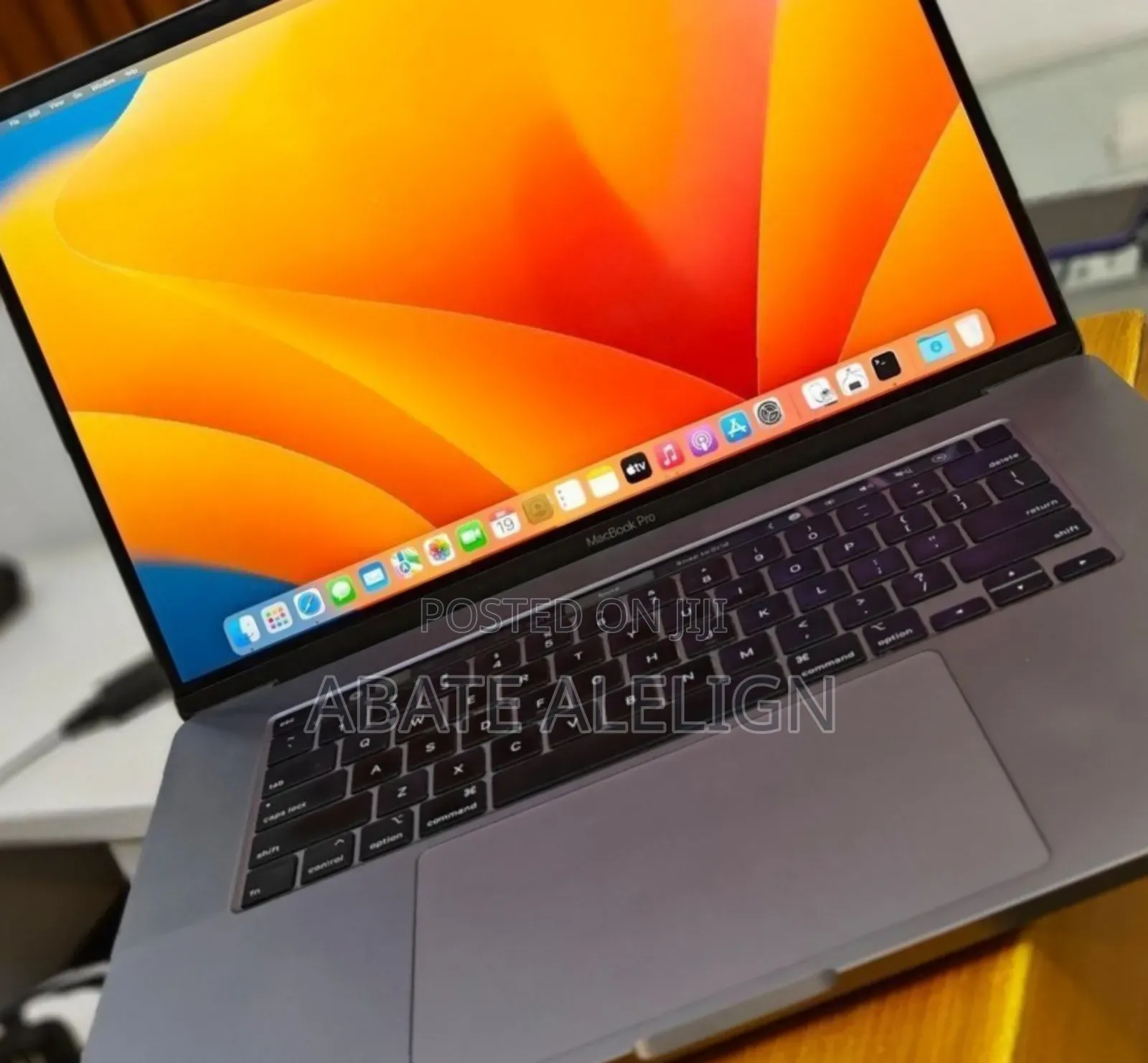New Laptop Apple MacBook Pro 2019 32GB Intel Core I9 SSD 1T