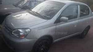 Photo - Toyota Platz 2003 Silver