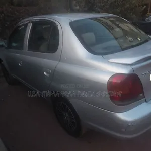 Toyota Platz 2003 Silver
