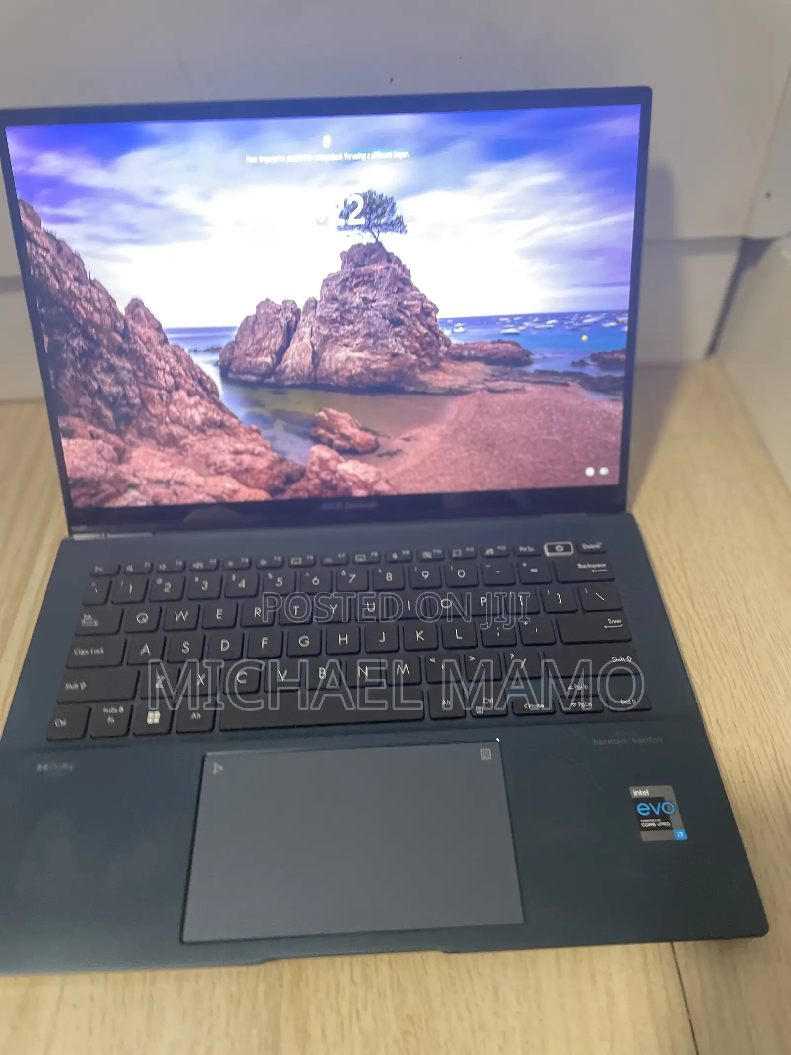 Laptop Asus ZenBook UX330UA 16GB Intel Core i7 SSD 512GB