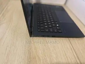 Laptop Asus ZenBook UX330UA 16GB Intel Core i7 SSD 512GB