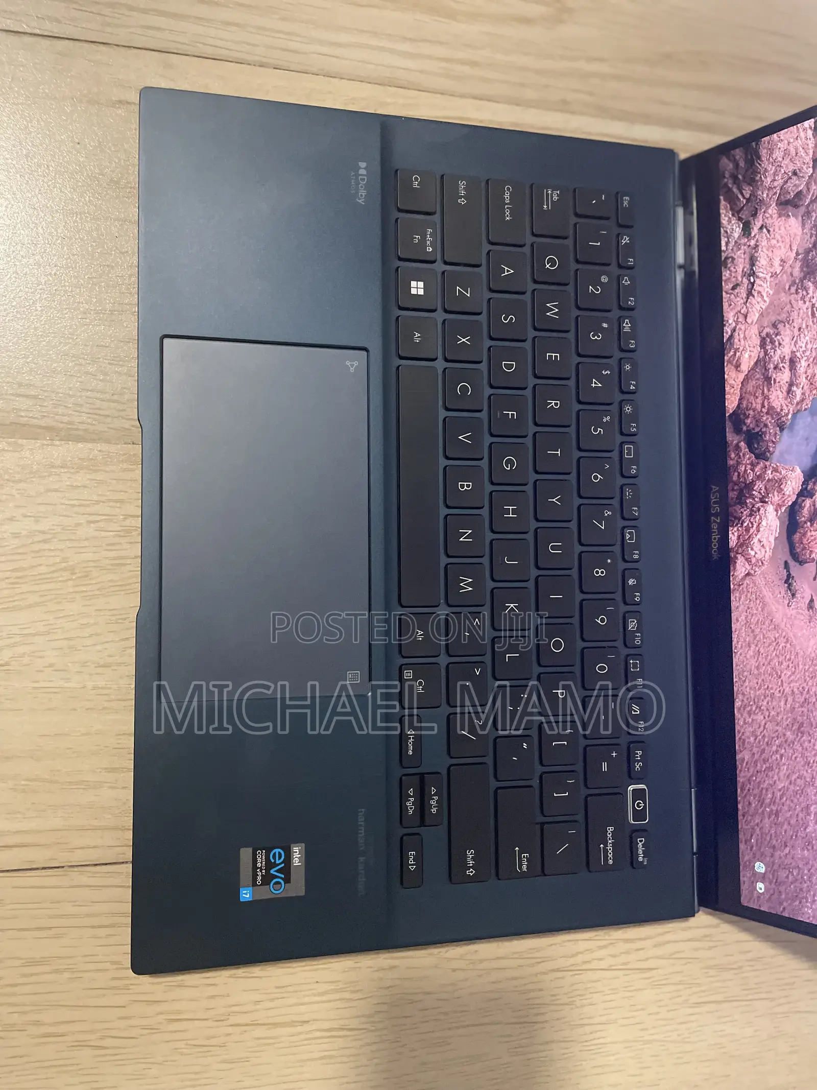 Laptop Asus ZenBook UX330UA 16GB Intel Core i7 SSD 512GB