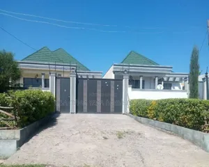 Furnished 4bdrm Villa in ሠሚት አካባቢ, Bole for sale