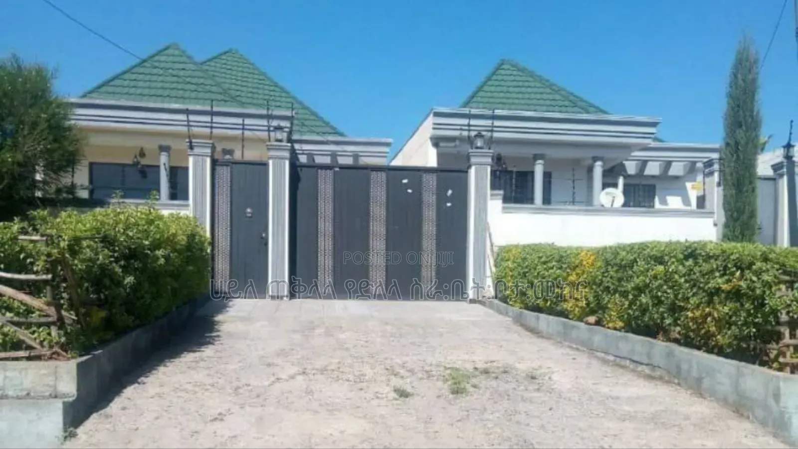 Furnished 4bdrm Villa in ሠሚት አካባቢ, Bole for sale