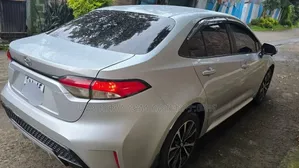 Toyota Corolla 2023 Off white