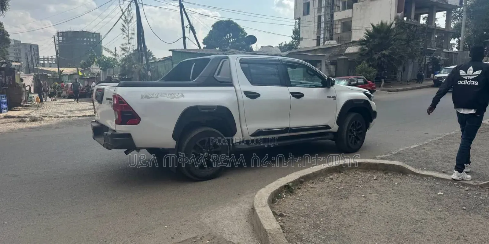 Toyota Hilux 2022 Ivory