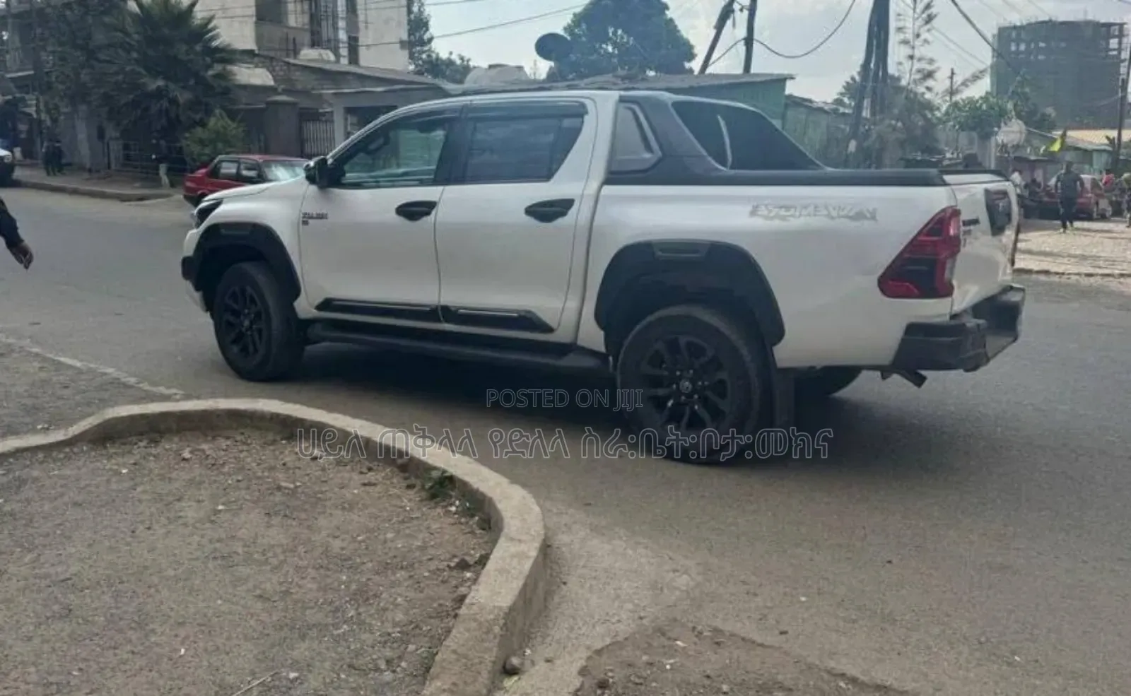 Toyota Hilux 2022 Ivory