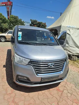 Photo - Hyundai Starex 2019 Silver