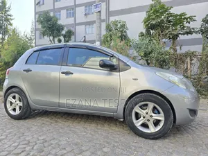 Toyota Yaris 2009 Silver