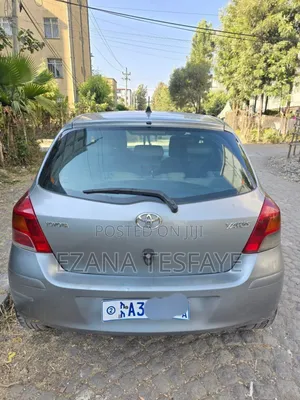Toyota Yaris 2009 Silver