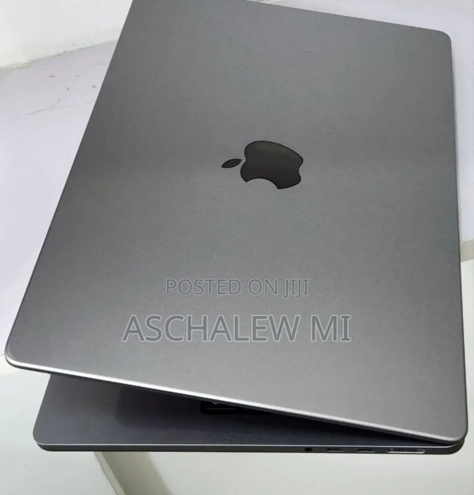 New Laptop Apple MacBook Pro M1 16GB Apple M1 Pro SSD 512GB