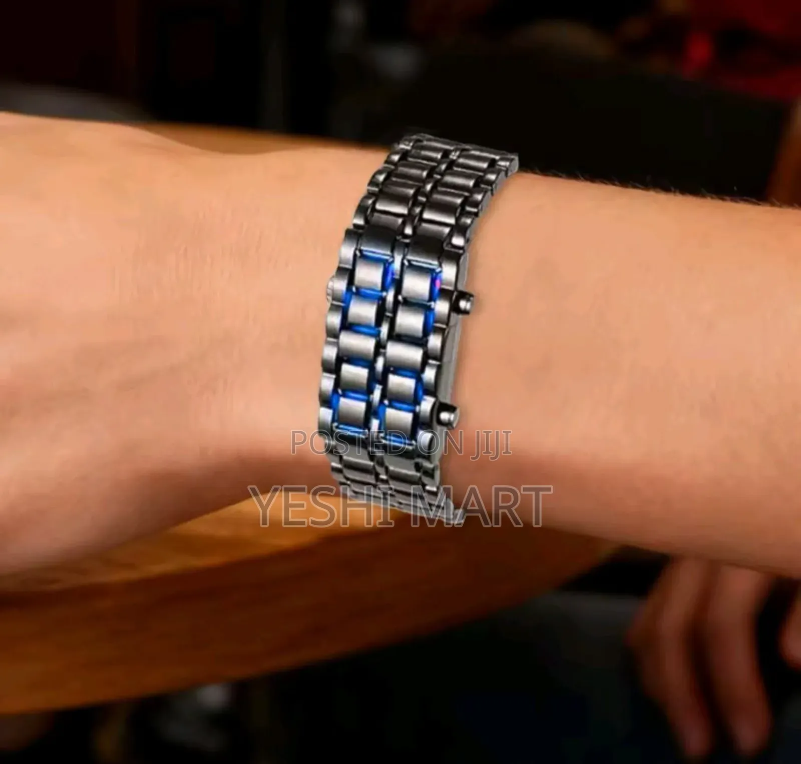 Accurate Device Led Waterproof Digital Watch for Family Friend Offi