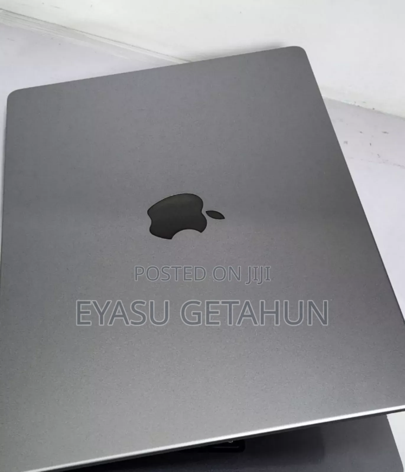 New Laptop Apple MacBook Pro M1 16GB Apple M1 Pro SSD 512GB