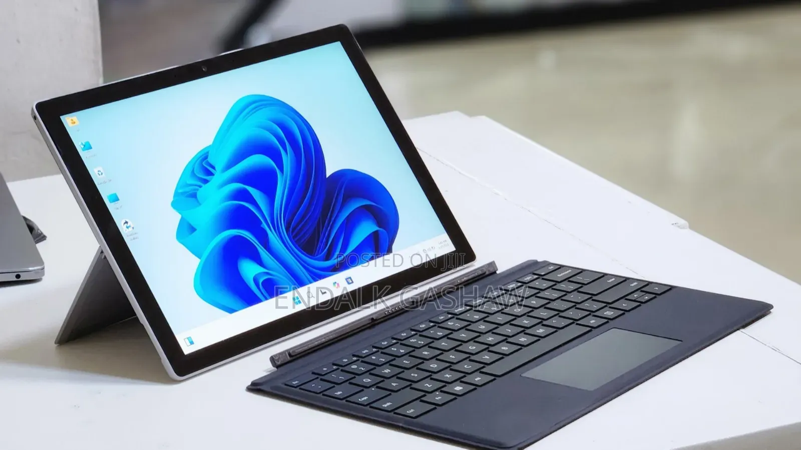 New Laptop Microsoft Surface Pro 6 16GB Intel Core I7 SSD 512GB