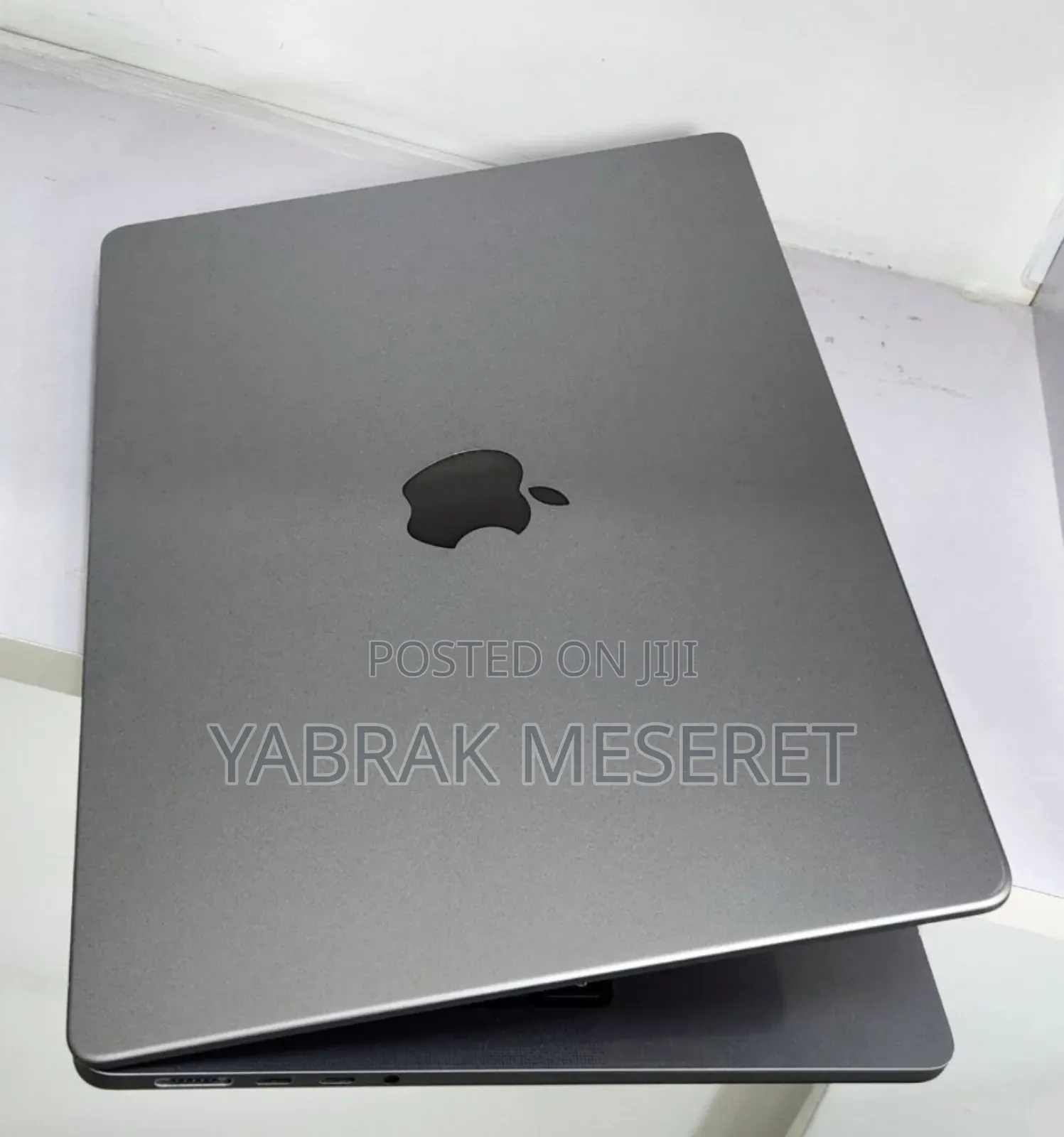 New Laptop Apple MacBook Pro M1 16GB Apple M1 Pro SSD 512GB