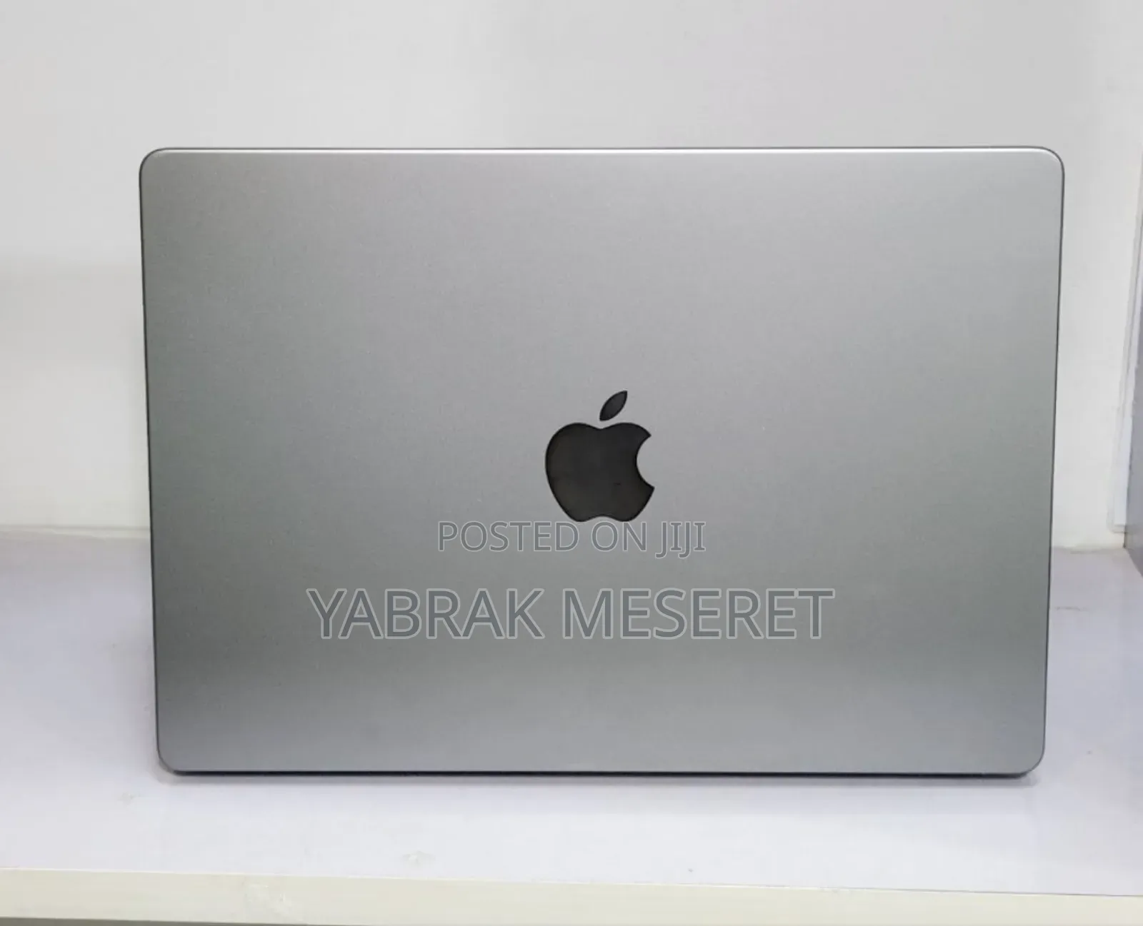 New Laptop Apple MacBook Pro M1 16GB Apple M1 Pro SSD 512GB