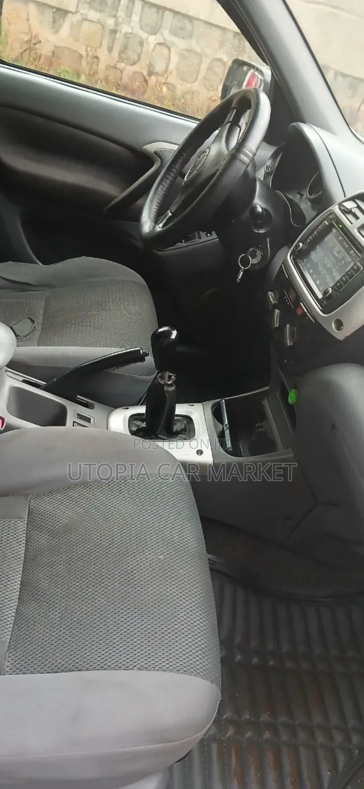 Toyota RAV4 2001 White