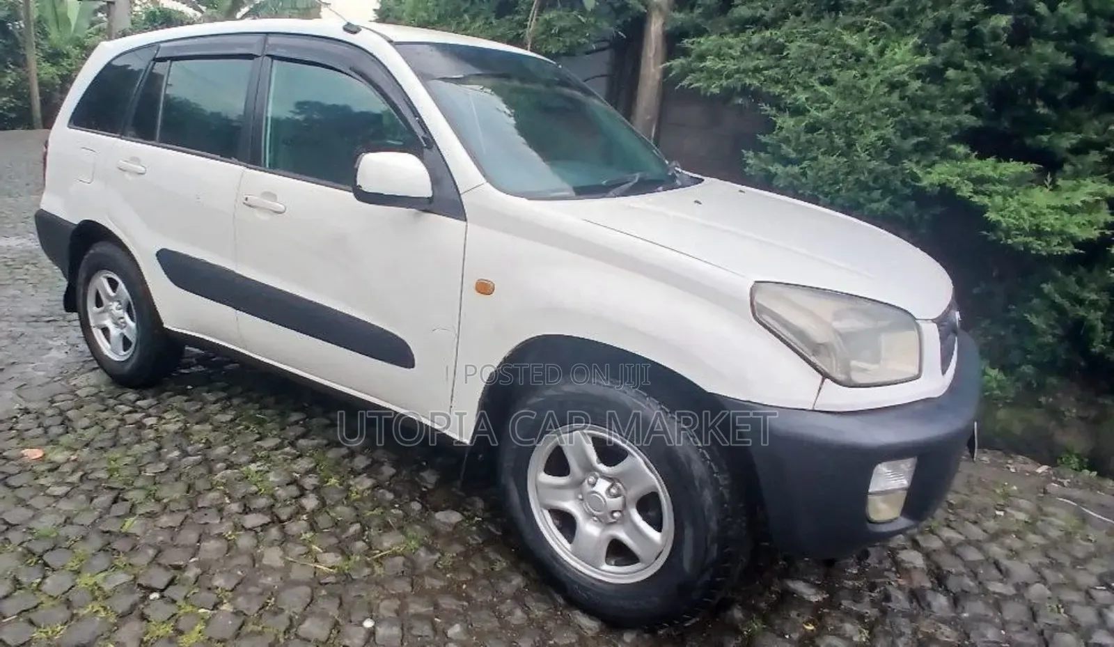 Toyota RAV4 2001 White