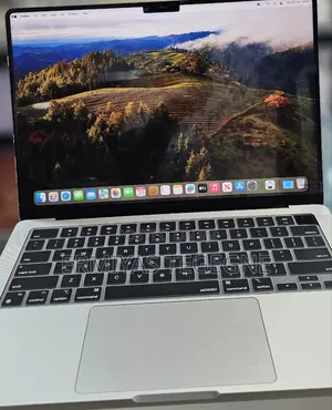 New Laptop Apple MacBook Pro M1 8GB Intel Core I7 SSD 512GB