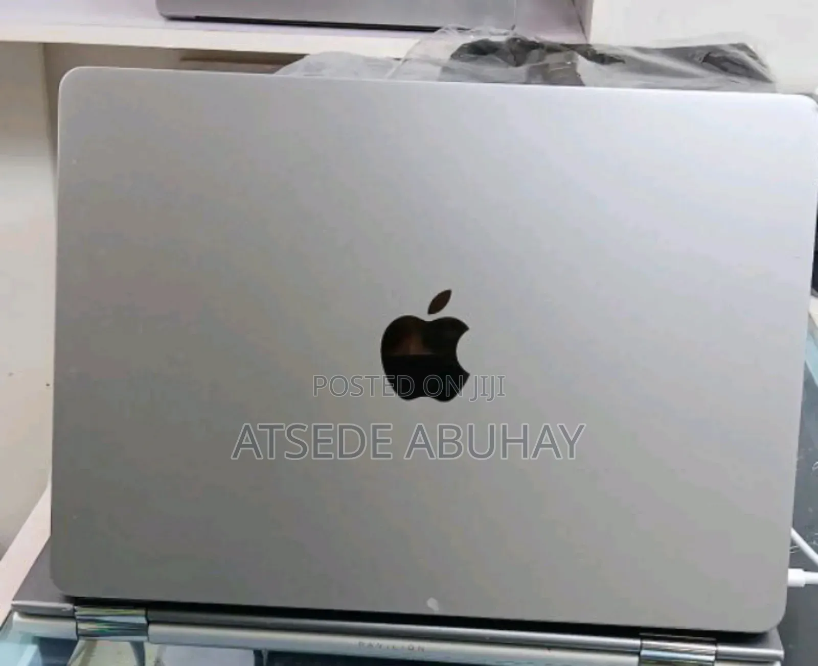 New Laptop Apple MacBook Air 2022 M2 8GB AMD Ryzen 7 SSD 256GB