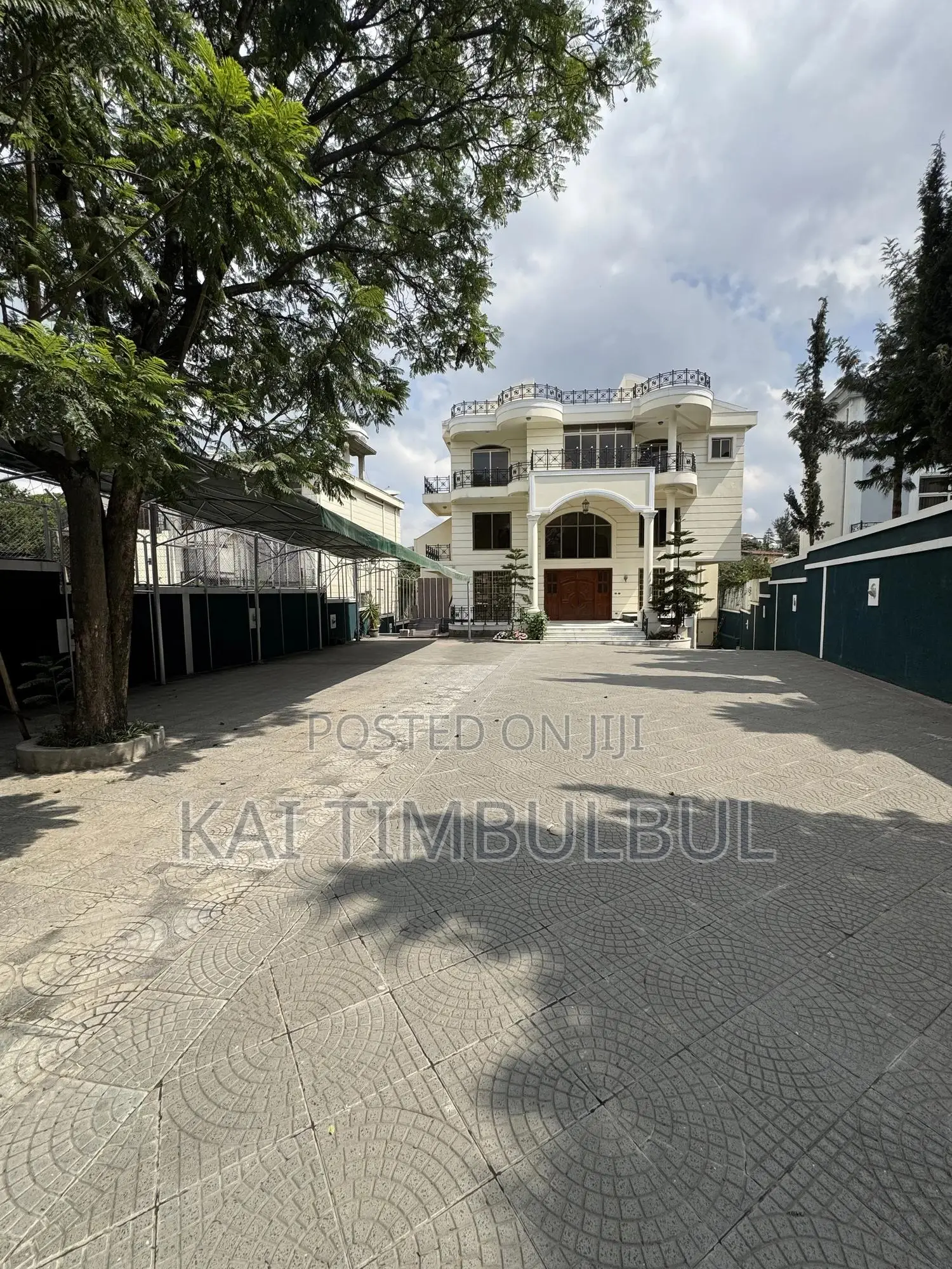 15bdrm Mansion in Nifas Silk-Lafto for rent