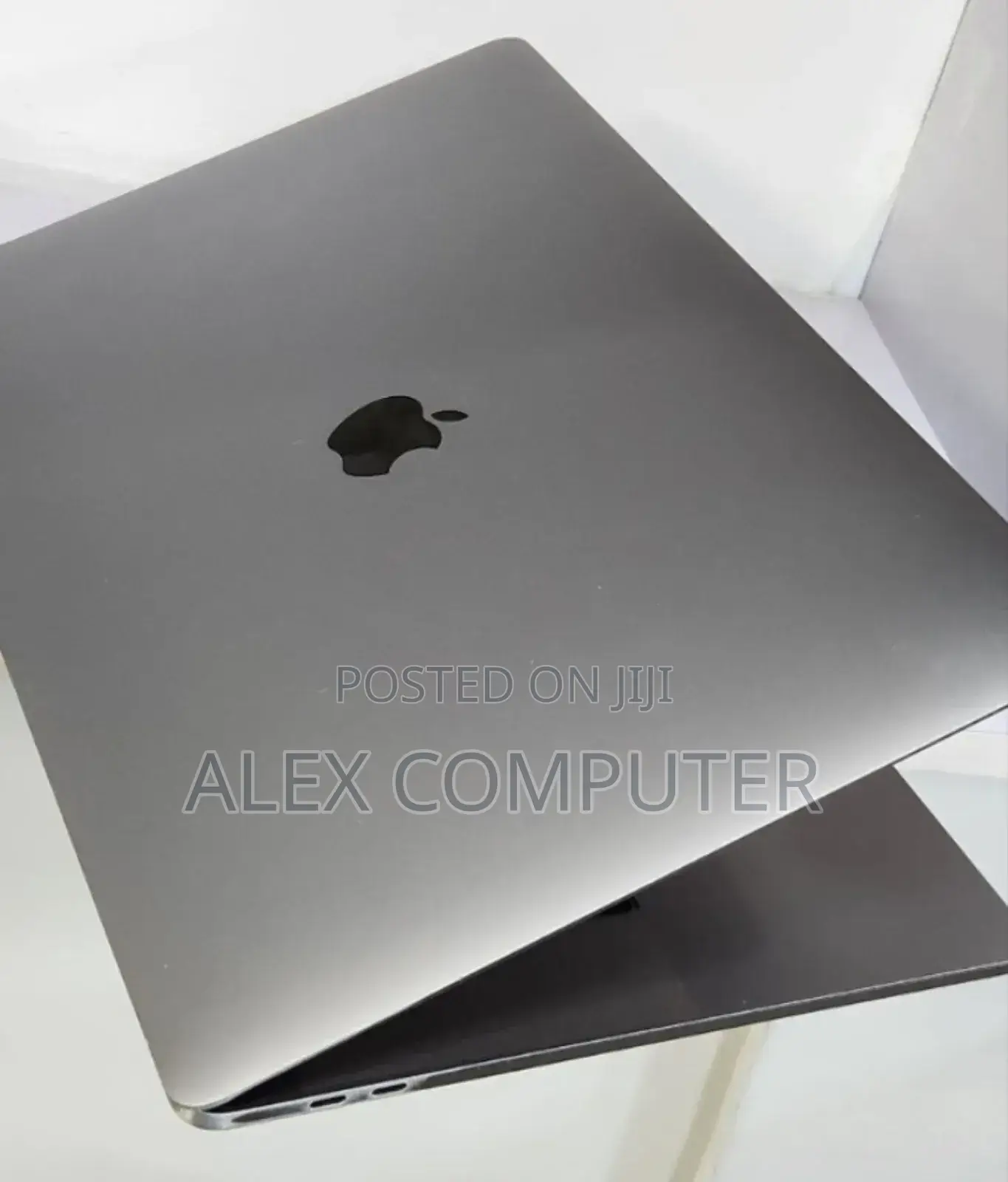 New Laptop Apple MacBook Pro M1 16GB Apple M1 Pro SSD 512GB