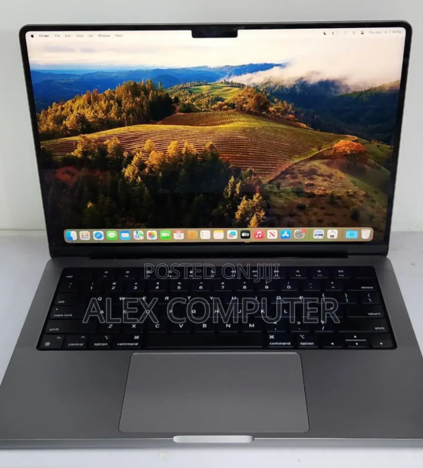 New Laptop Apple MacBook Pro M1 16GB Apple M1 Pro SSD 512GB