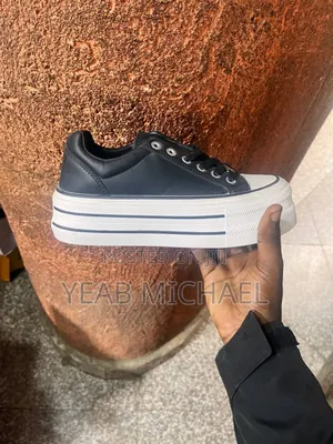 Photo - Ladies Sneakers Original