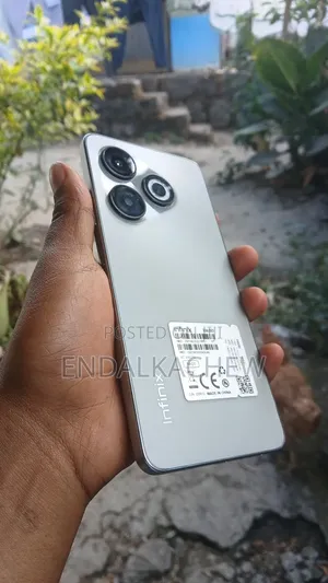 Infinix Smart 10 HD 64 GB Silver