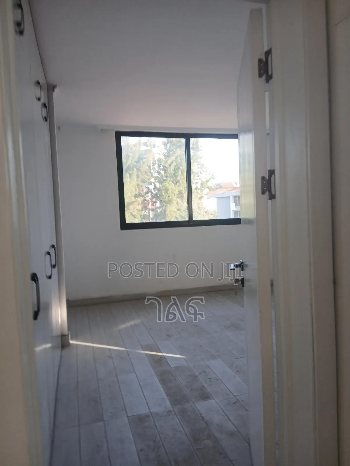 3bdrm Apartment in Bole : አለም ሲኒማ  ጀርባ for sale