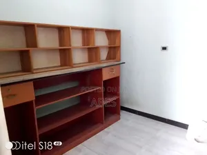 የጁስ ቤት መደርደሪያ