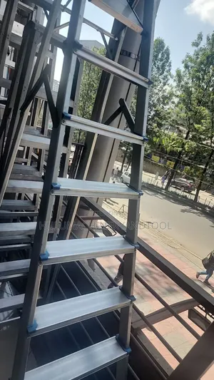 Photo - Laddersilver-colored Aluminum Step Ladder አሉሚኒየም ሲልቨር ከለር መሰላል