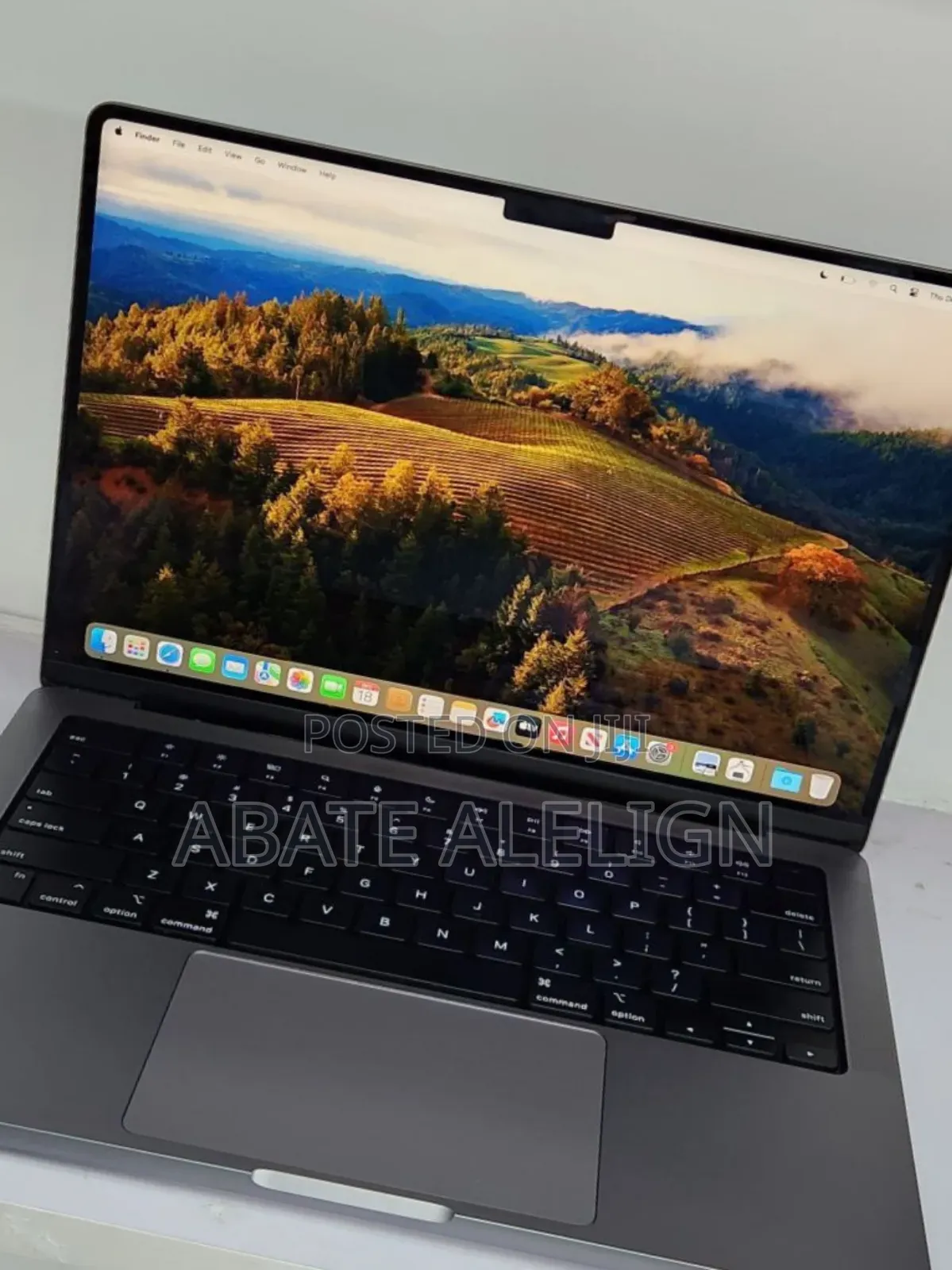 New Laptop Apple MacBook Pro M1 16GB Apple M1 Pro SSD 512GB