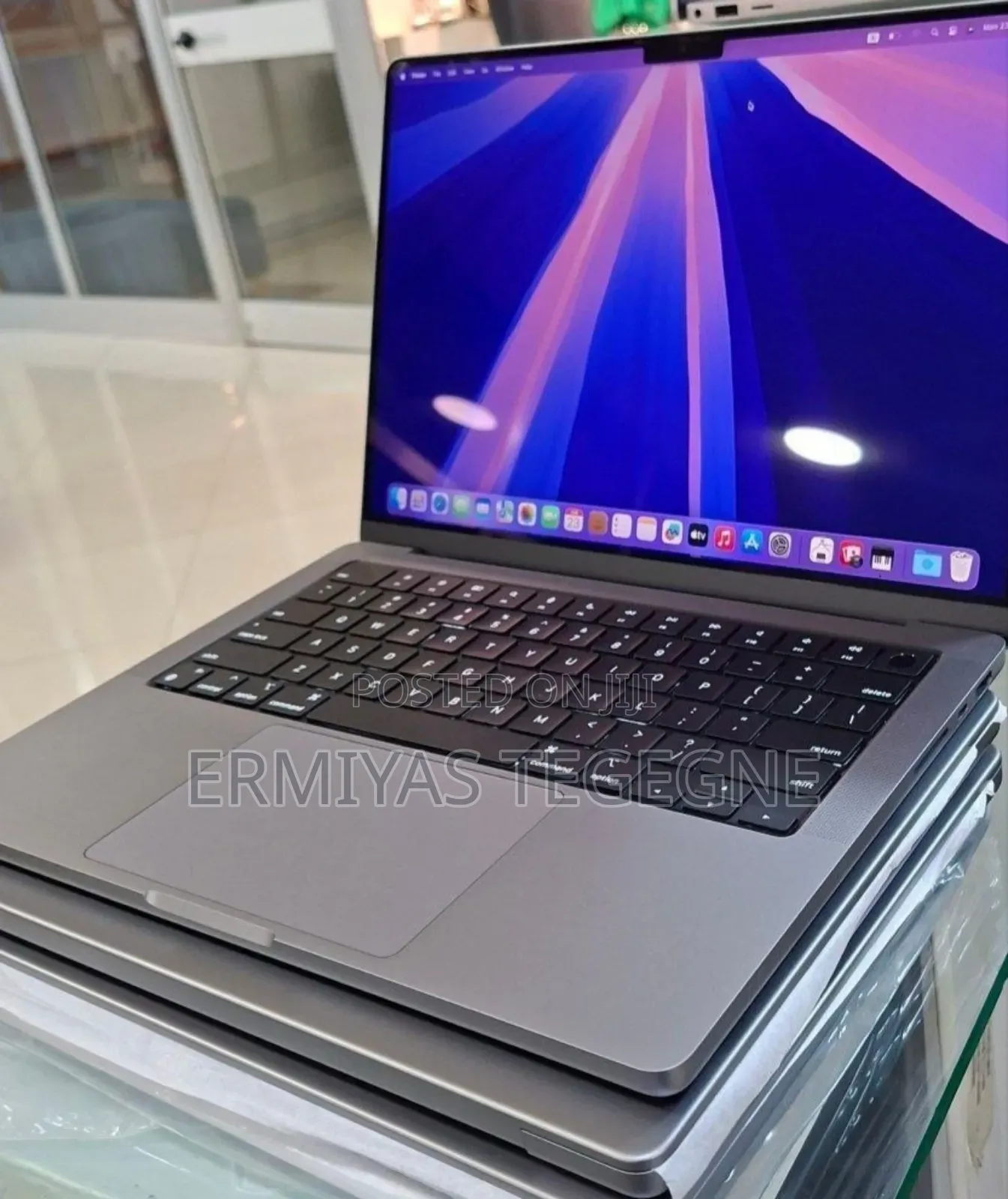 New Laptop Apple MacBook 16GB Intel Core I9 SSD 1T