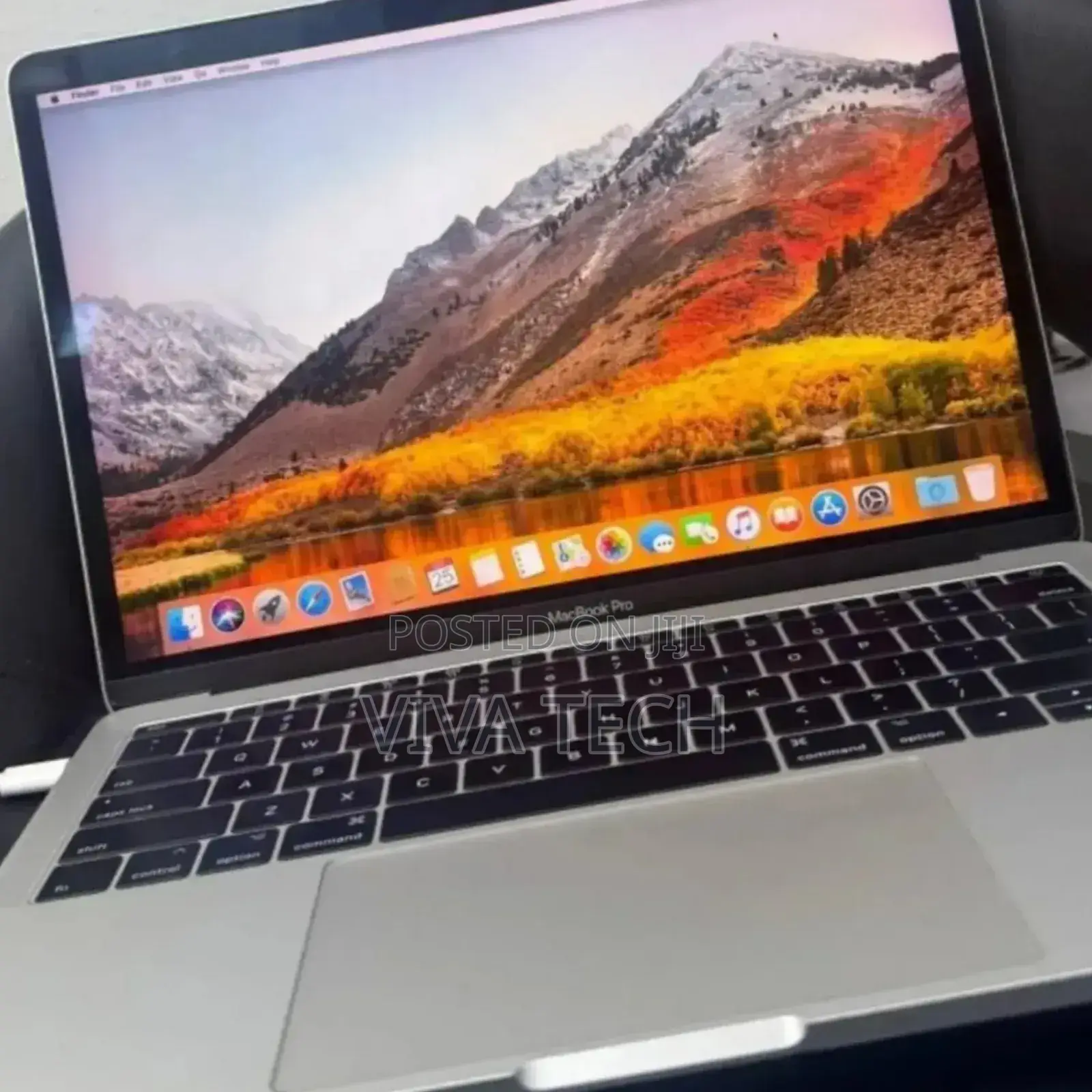 New Laptop Apple MacBook Pro 2017 8GB Intel Core i5 SSD 128GB