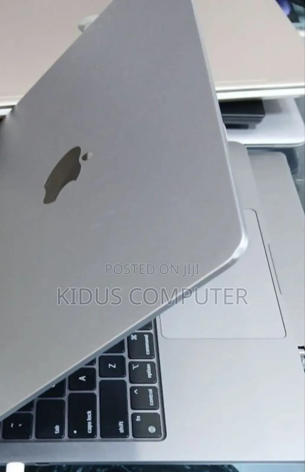 New Laptop Apple MacBook Air 8GB Apple M1 SSD 256GB