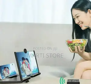 Photo - Mobile Phone Screen Amplifier