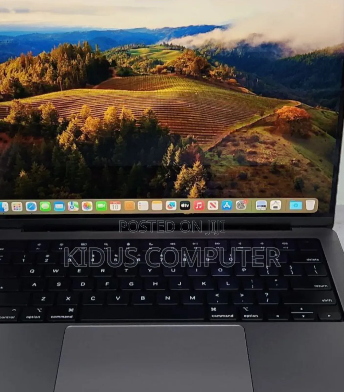 New Laptop Apple MacBook Pro M1 16GB Apple M1 SSD 512GB