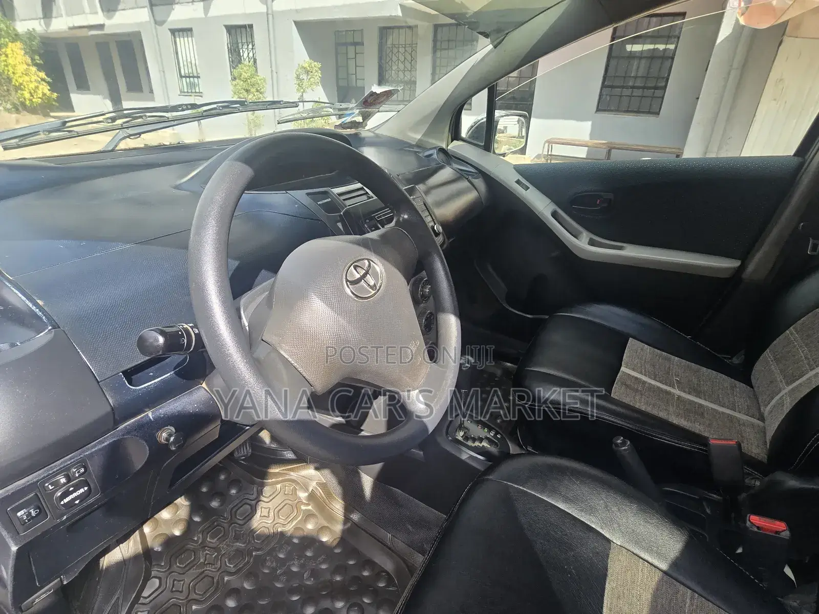 Toyota Yaris 2007 Gray