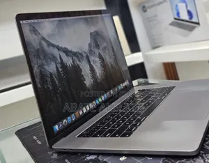 Photo - New Laptop Apple MacBook Pro 2019 16GB Intel Core I9 SSD 512GB