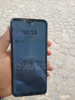 Photo - Samsung Galaxy M13 64 GB Purple