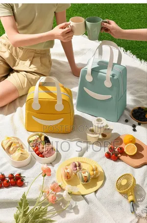 Photo - Smiley Lunch Box Bag