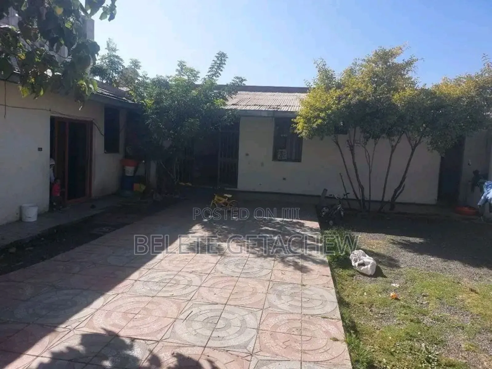 Ayat, Lomyad , L-Shape House for Sale 300sqm